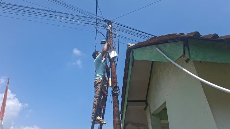 Pangling dengan Wajah Baru Desa Cikuya, Teknisi Internet Puji Kualitas Jalan Hasil TMMD Kodim Brebes