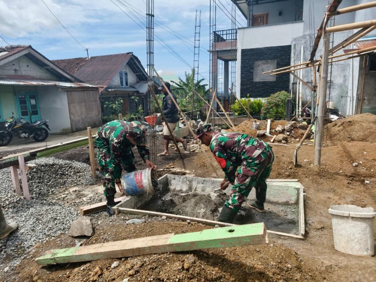 Koramil 16 Pejawaran Melaksanakan Kerja Bakti Pembangunan Rumah Tidak Layak Huni