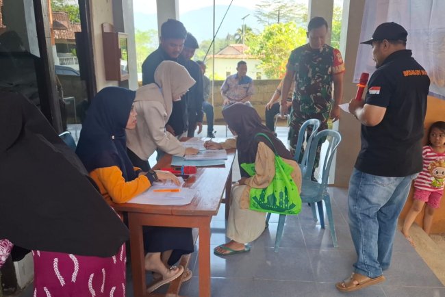 Pendampingan penyaluran Bantuan Pangan di Desa Kemiri