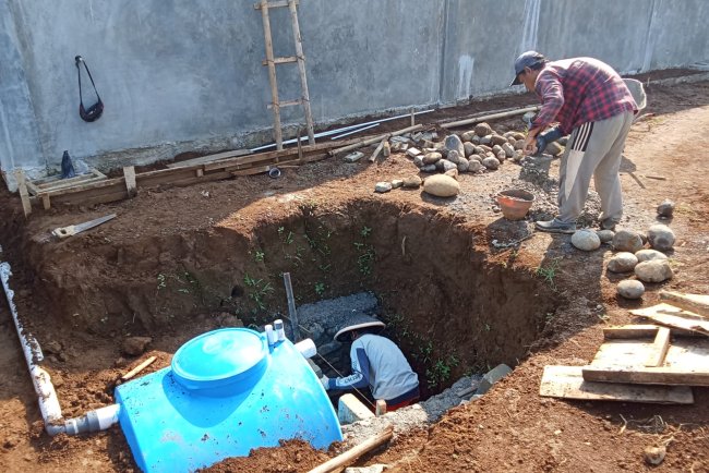 Dari Sisi Dinding hingga Tanah Dasar KDKMP Punggelan Terus Diperkuat