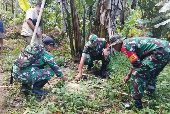 Babinsa Koramil 10 Bawang Pantau Sumur Bor di Desa Masaran