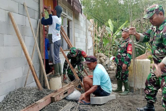 Babinsa Ikut Serta Dukung Program Rtlh