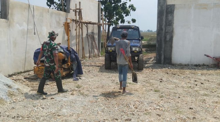 Dari Pondasi hingga Finishing Babinsa Dampingi Pembangunan KDKMP Desa Banjengan