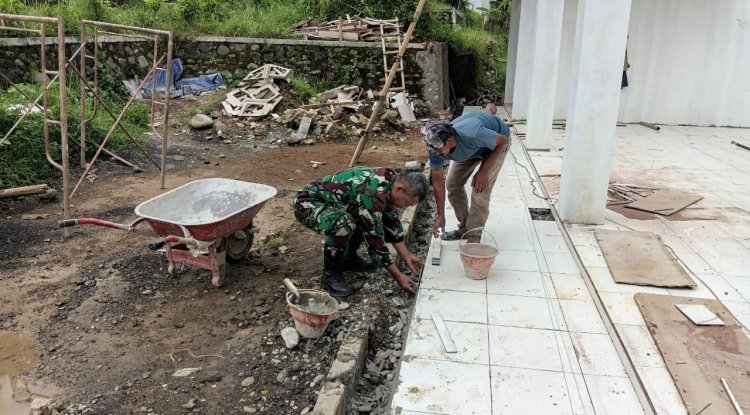 Teras Mulai Tertata Sentuhan Akhir KDKMP Desa Kemiri Kian Terlihat