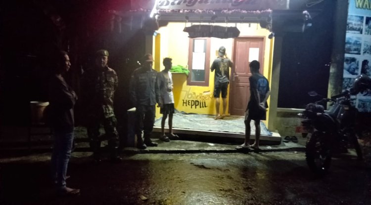 Koramil 15 Rakit Bersama Linmas Dan Warga Laksanakan Patroli Malam Hari