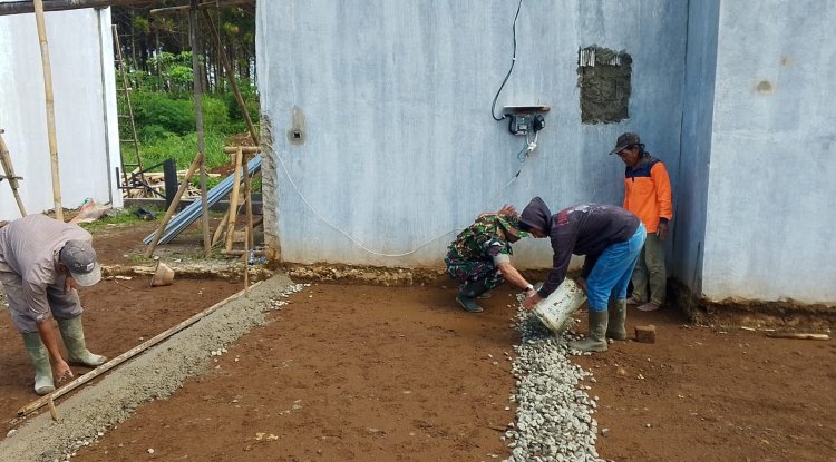 Babinsa Dampingi Progres Pembangunan KDKMP Desa Karangondang