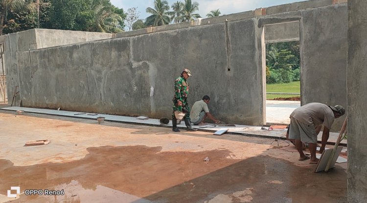 Sentuhan Warna dan Keramik KDKMP Karangsari Kian Mendekati Selesai