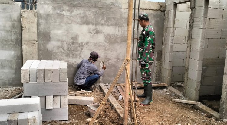 Dari Adukan Semen hingga Urukan Sirtu, KDKMP Sokayasa Terus Berproses