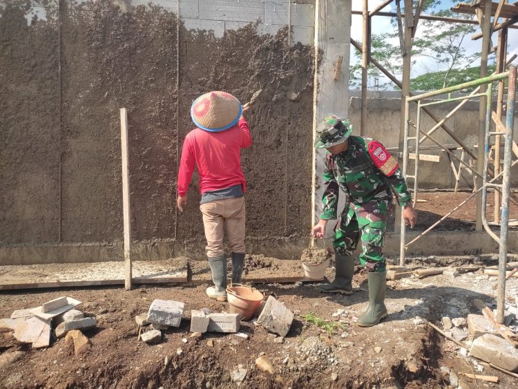 Pembangunan KDKMP Desa Singamerta Terus Berlanjut Babinsa Turut Dampingi