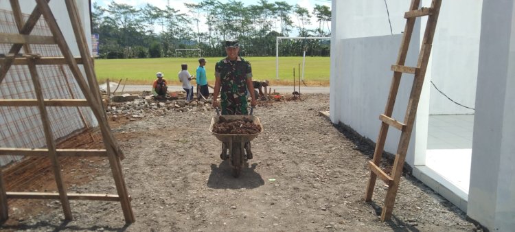 Jalan Menuju Harapan Babinsa Dampingi Pembangunan Akses KDKMP di Desa Bandingan