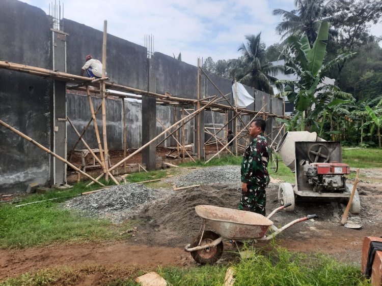 Sentuhan Akhir yang Menentukan Babinsa Dampingi Finishing KDKMP Desa Tapen