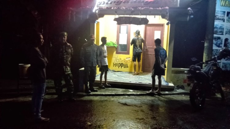 Koramil 15 Rakit Bersama Linmas Dan Warga Laksanakan Patroli Malam Hari