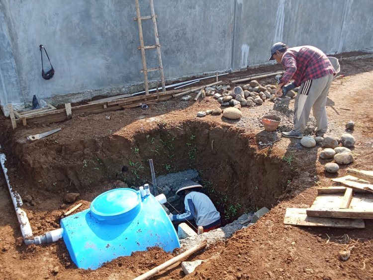 Dari Sisi Dinding hingga Tanah Dasar KDKMP Punggelan Terus Diperkuat