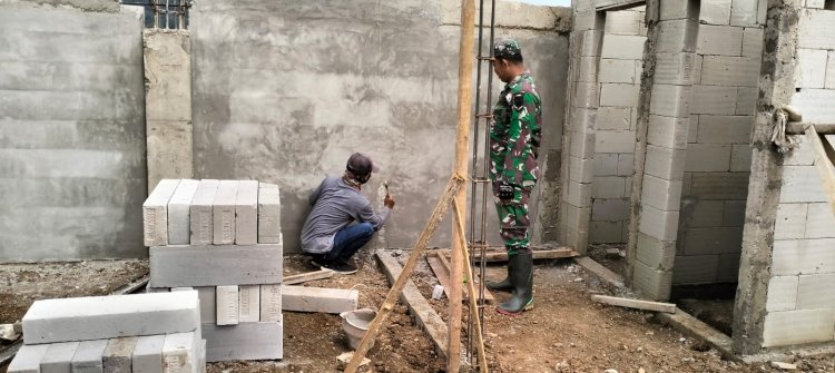 Dari Adukan Semen hingga Urukan Sirtu, KDKMP Sokayasa Terus Berproses