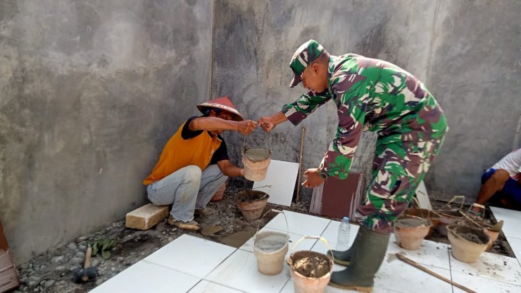 Babinsa Koramil 12 Sigaluh Dampingi Pembangunan KDKMP di Desa Tunggara