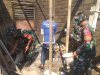 Babinsa Koramil 13 Banjarmangu Sigap Bantu Warga Bangun RTLH