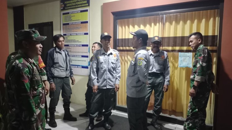 Patroli Gabungan TNI Perkuat Siskamling dan Sosial