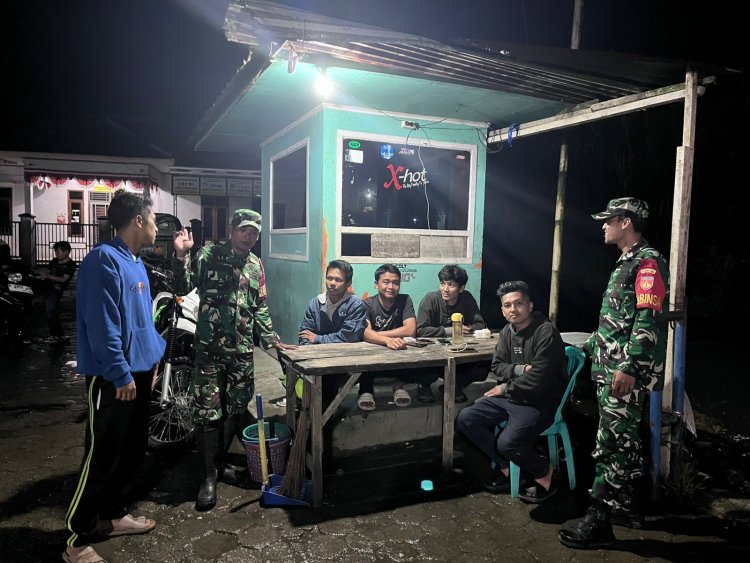 Patroli Malam Di Wilayah Binaan