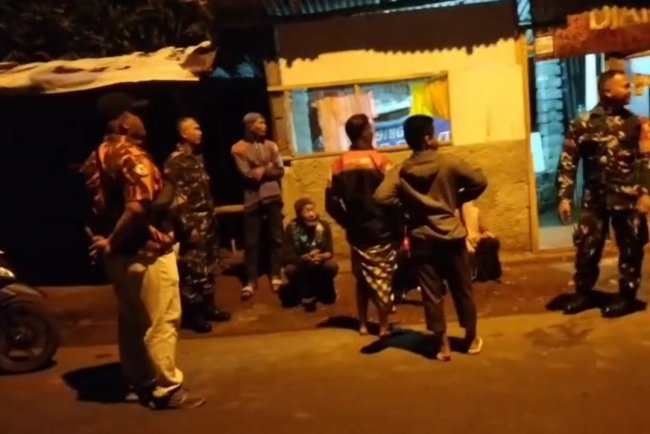 Koramil 11 Punggelan Sinergi Patroli Siskamling Sasar Bahaya Narkoba dan Judi Online
