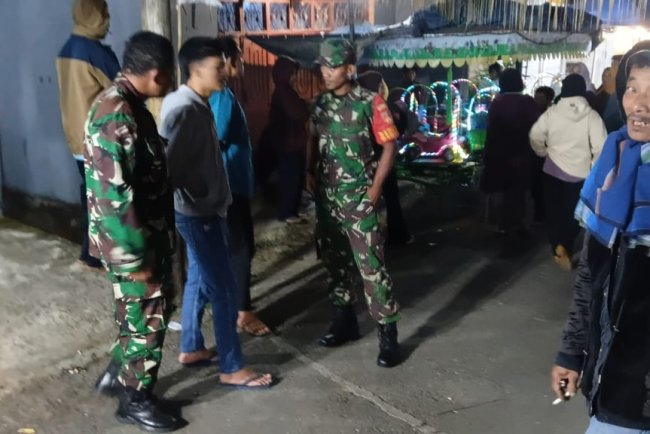 Koramil 18 Pagentan Dan Polsek Pgt Melaksanakan Patroli Malam