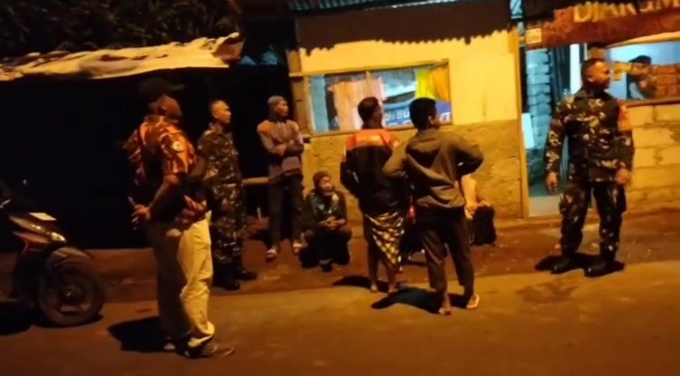 Koramil 11 Punggelan Sinergi Patroli Siskamling Sasar Bahaya Narkoba dan Judi Online