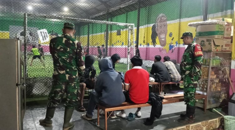 Babinsa Koramil 06 Kalibening Patroli Malam Cegah Gangguan Kamtibmas