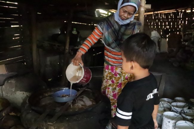 Jalan Baru Harapan Baru bagi Perajin Gula Kelapa di Gumelem Kulon