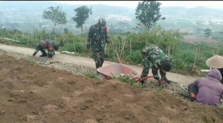 Permudah Akses Petani Koramil Bantu Pembangunan JUT