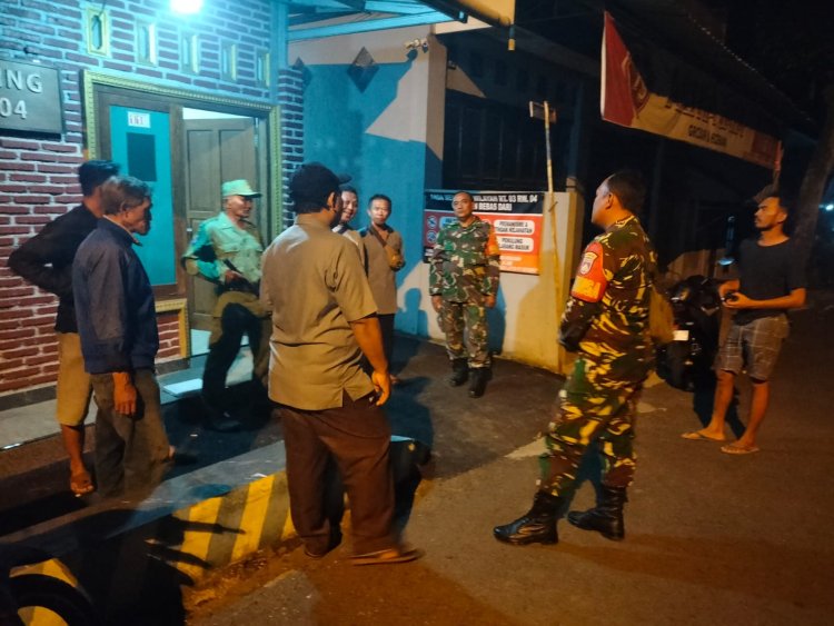 Batituud Bersama Anggota Laksanakan Pos Kamling dan Patroli Bersama Masyarakat
