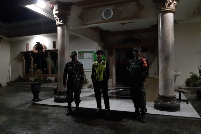 Koramil 18 Pagentan Melaksanakan Patroli Malam