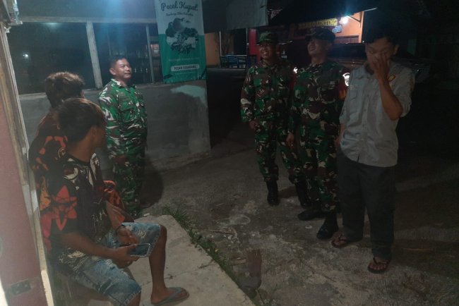 Koramil 03 Wanadadi Keamanan Wilayah melalui Patroli Siskamling Kolaborasi dengan Pemuda Pancasila