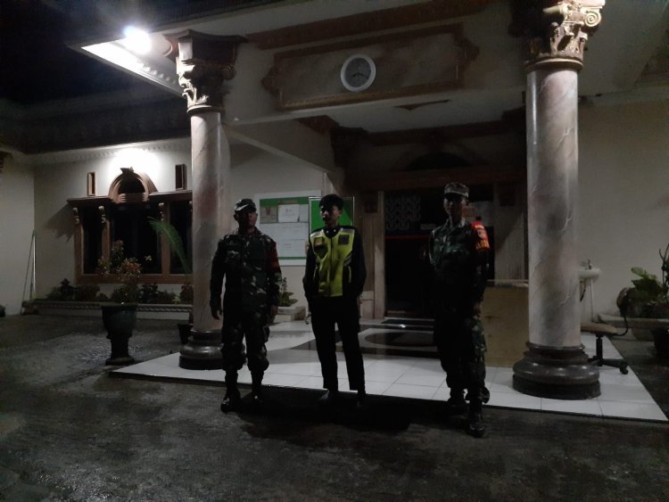 Koramil 18 Pagentan Melaksanakan Patroli Malam