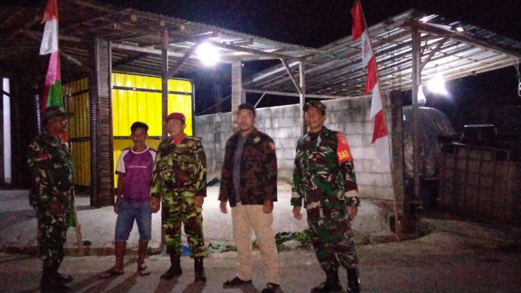 Babinsa dan Kokam Perkuat Siskamling di wilayah kecamatan Mandiraja