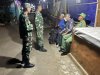 Babinsa Koramil 02/Klampok Bersama Satuan Linmas Dan Warga Masyarakat Siskamling