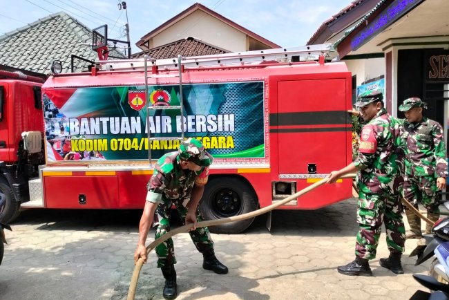 Kodim Banjarnegara Dropping Air Bersih untuk Warga Terdampak Kekeringan