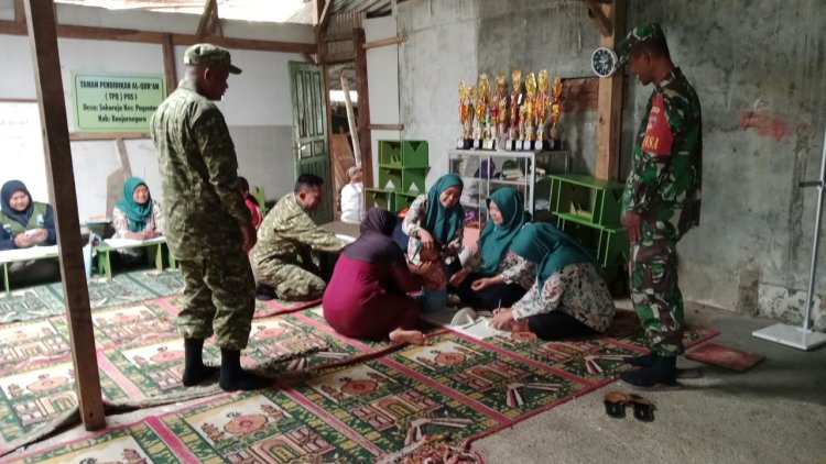 Babinsa dampingi kegiatan Posyandu Margo Rahayu 1 Wujud Kepedulian TNI terhadap Kesehatan Balita di Wilayah Binaan