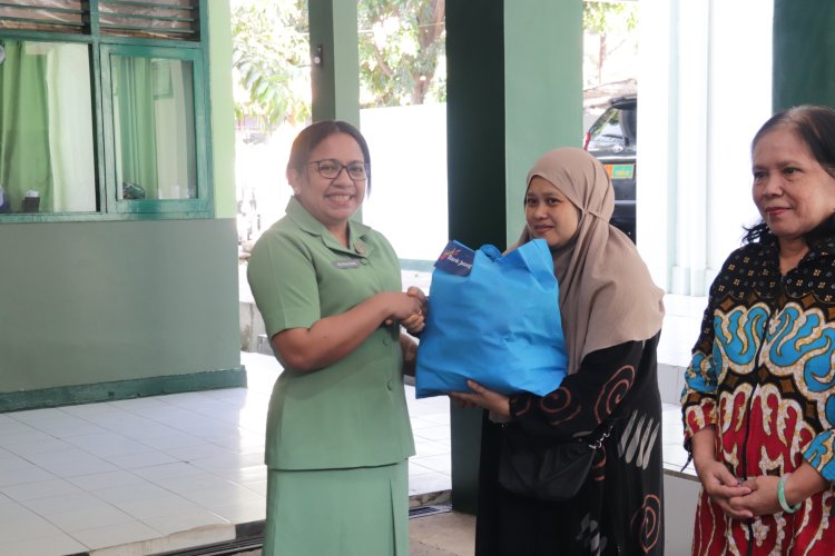 HUT TNI ke-81 Kodim Banjarnegara Bagikan Sembako untuk Warga