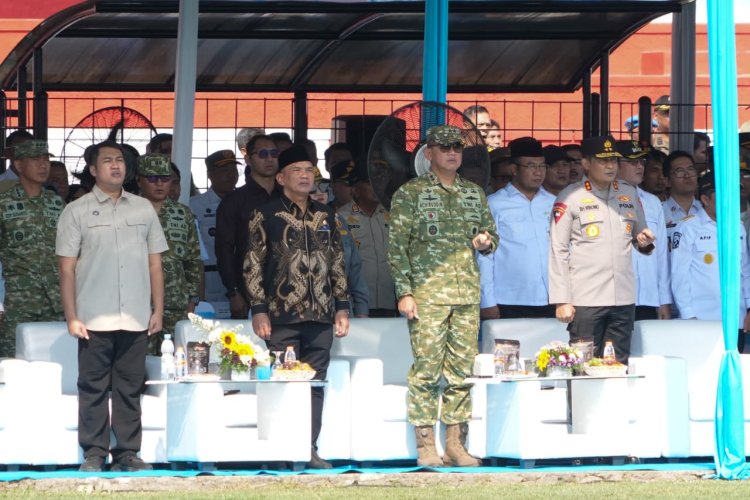 Pangdam IV/Diponegoro Hadiri Apel Akbar Satlinmas se-Jawa Tengah