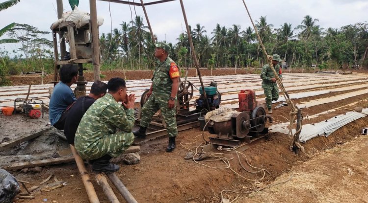 Koramil 08/Purwanegara Pendampingan Pengeboran Air Bersih di Desa Parakan