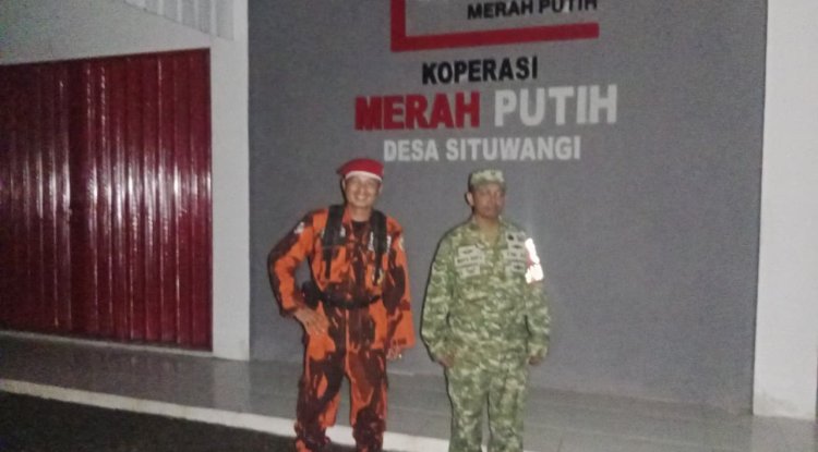 Babinsa bersama Ormas Pemuda Pancasia Intensifkan Patroli Malam di wilayah Wujudkan Lingkungan Aman dan Kondusif