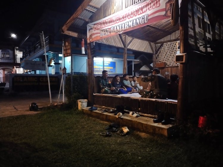 BABINSA KORAMIL 13/ BANJARMANGU LAKSANAKAN PATROLI SISKAMPING